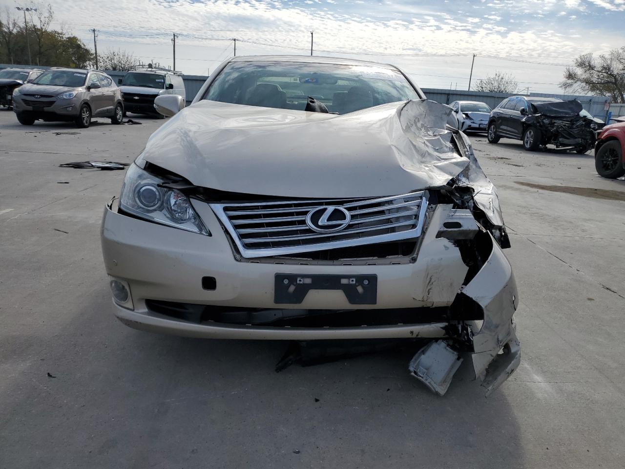 2012 Lexus ES - Image 5