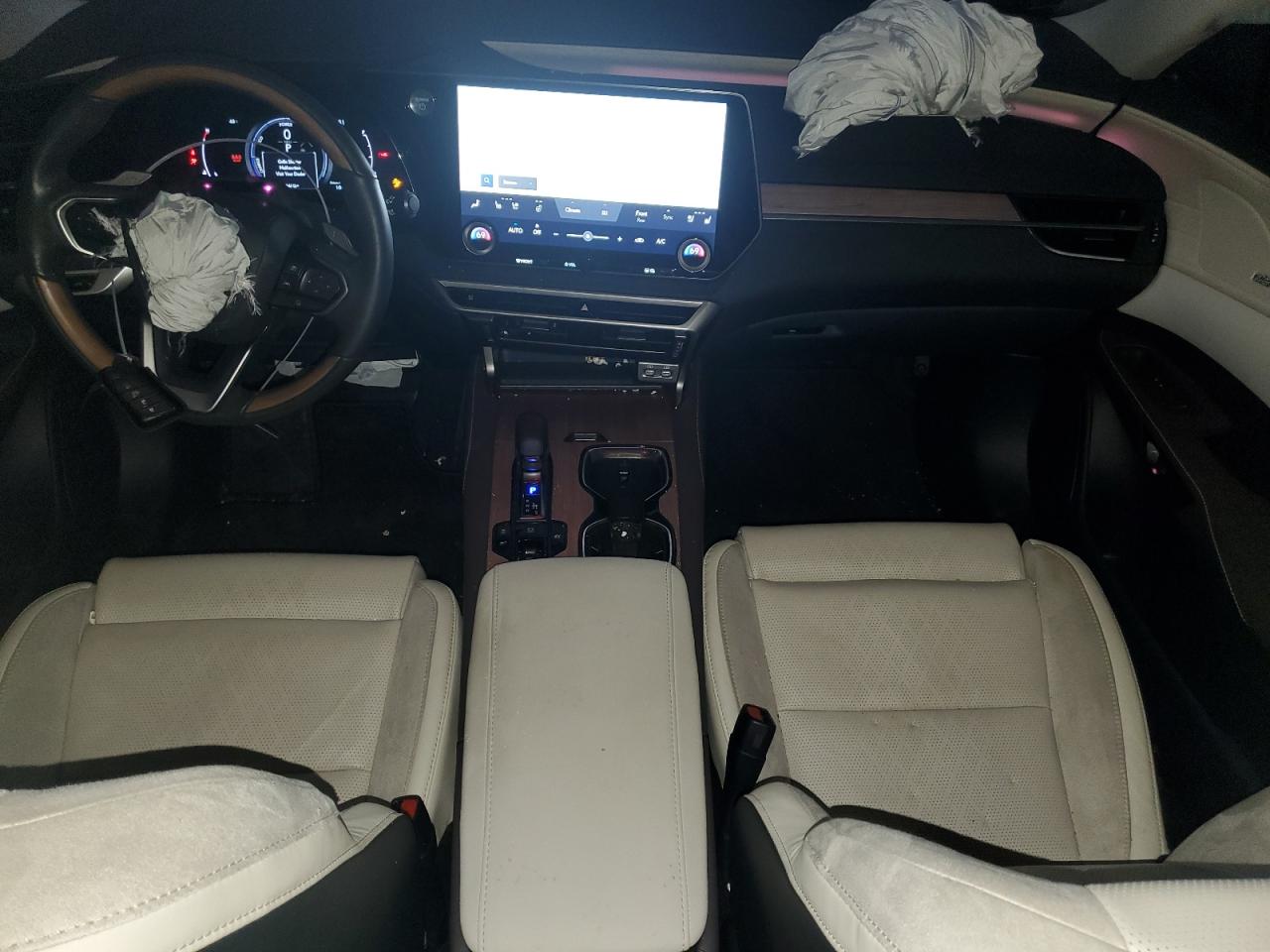 2024 Lexus RX - Image 8