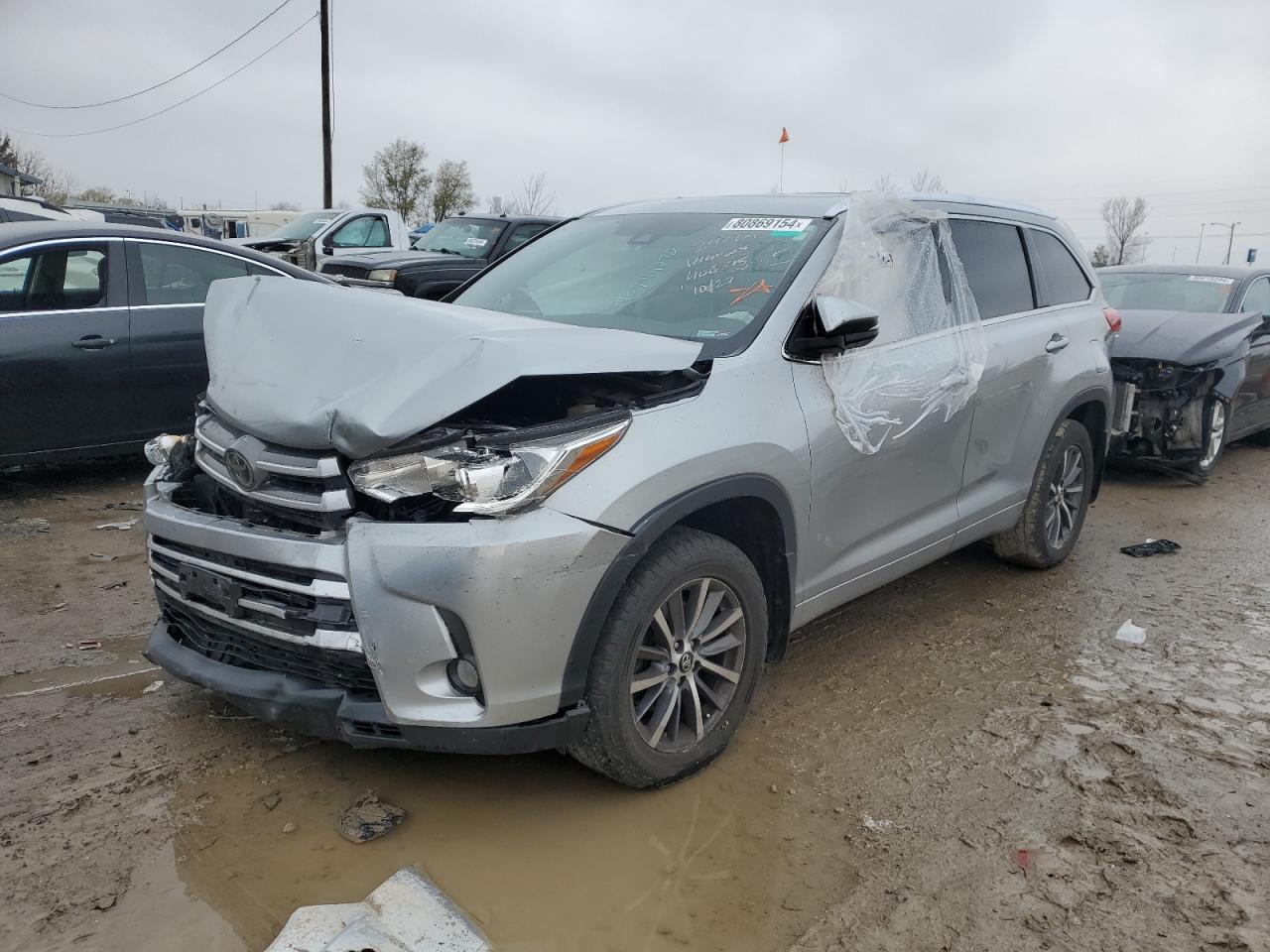 2017 Toyota Highlander - Image 1