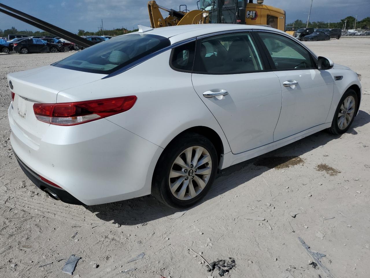 2018 Kia Optima - Image 3
