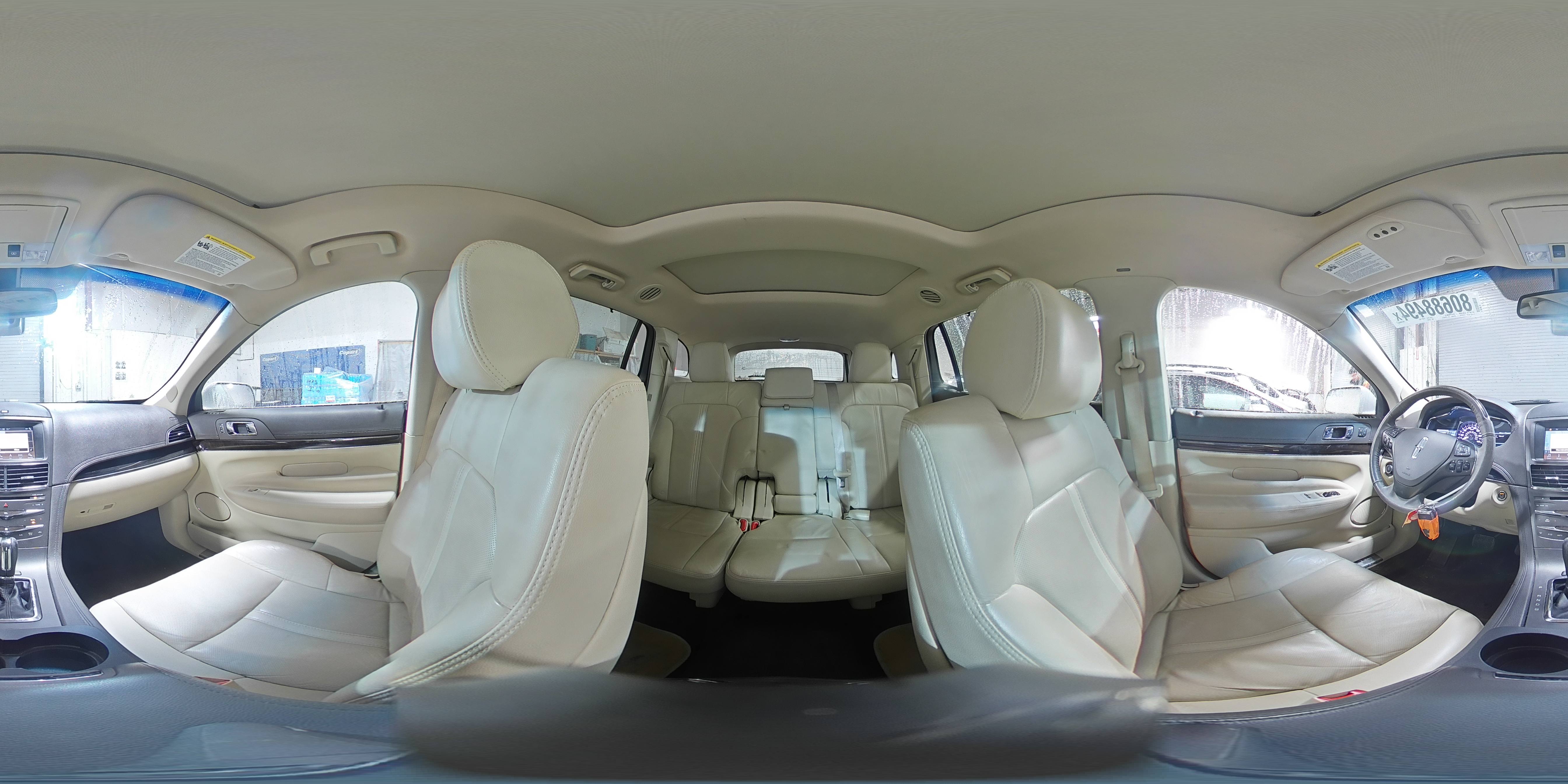 2019 Lincoln MKT - Image 15