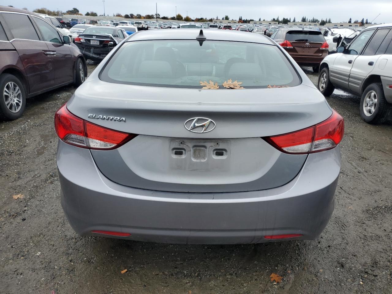 2013 Hyundai Elantra - Image 6