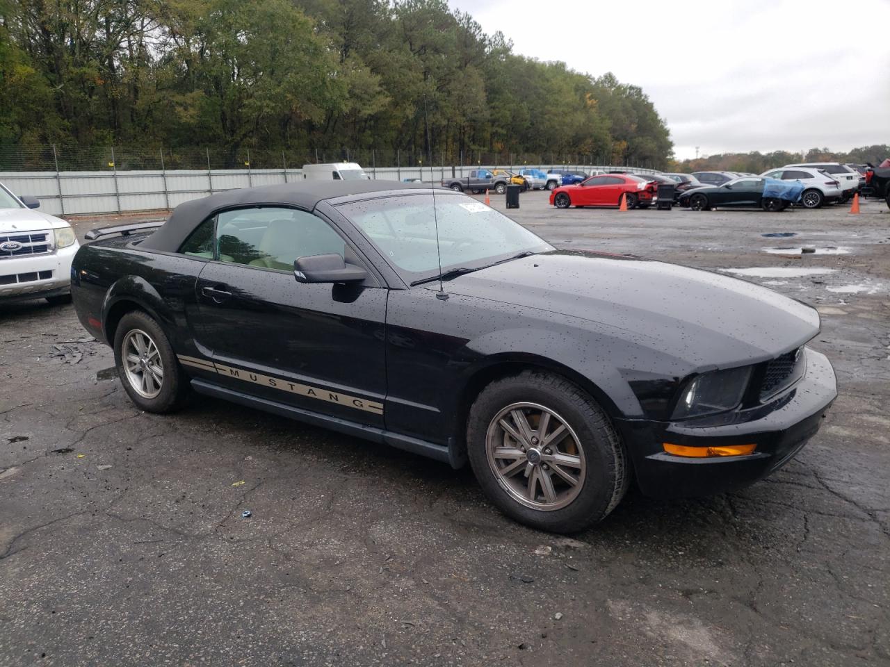 2005 Ford Mustang - Image 4