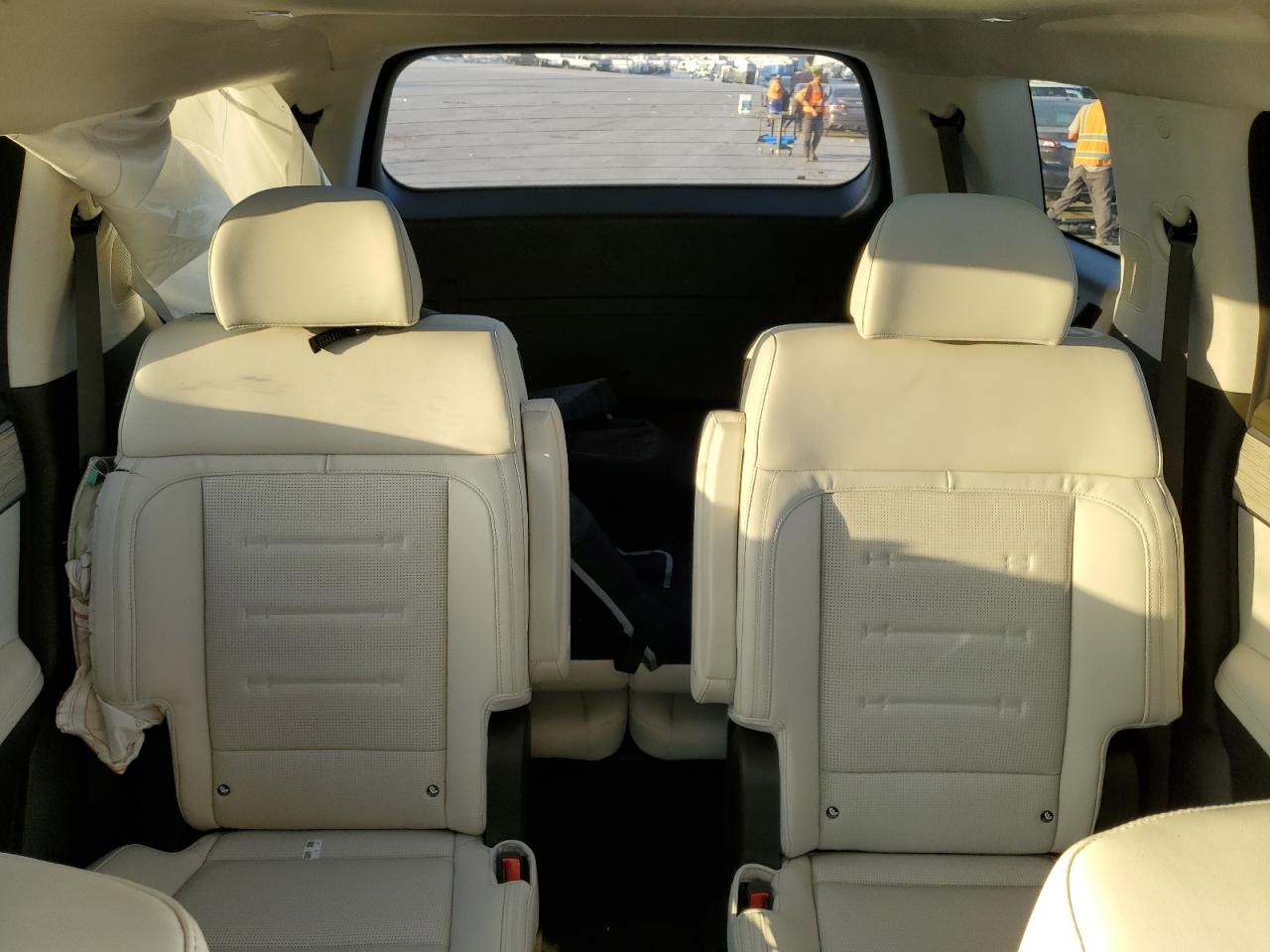 2024 Hyundai Santa Fe - Image 10