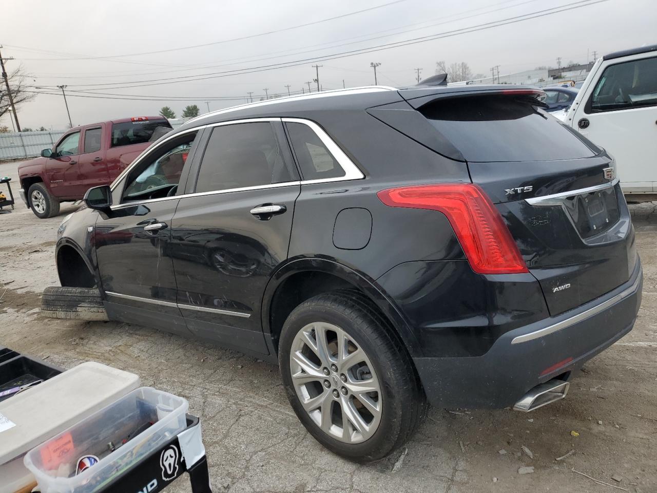 2017 Cadillac XT5 - Image 2
