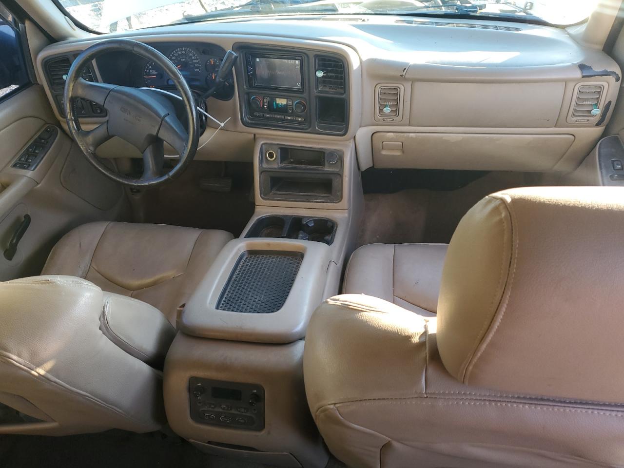 2004 GMC Yukon - Image 8