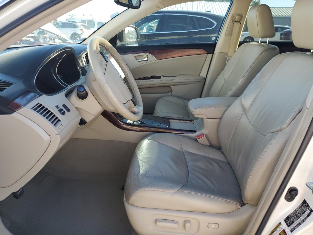 2012 Toyota Avalon - Image 7