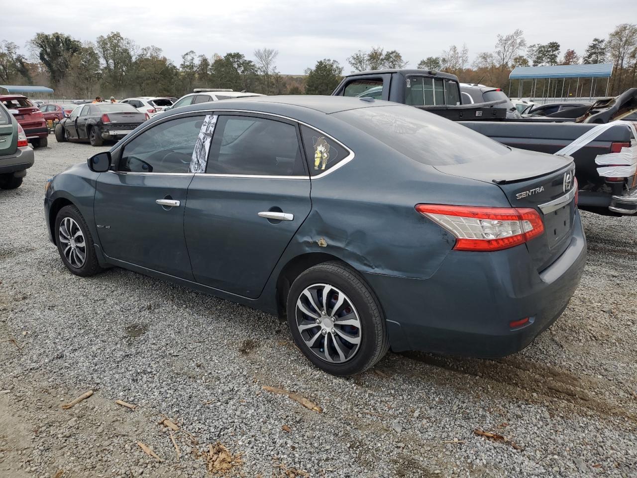 2015 Nissan Sentra - Image 2