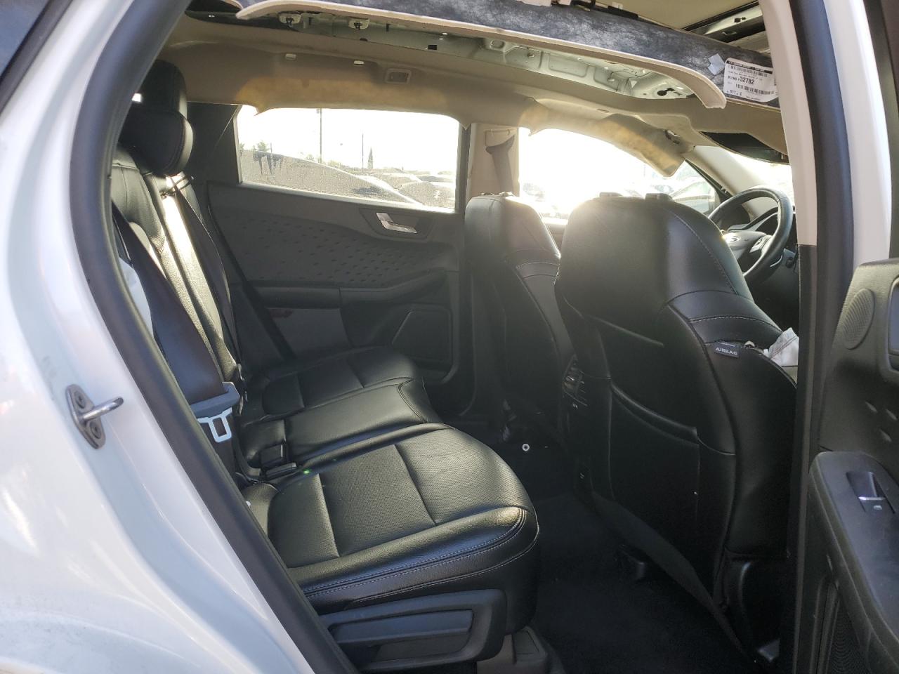 2020 Ford Escape - Image 12
