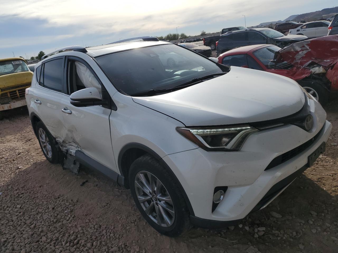 2016 Toyota RAV 4 - Image 4
