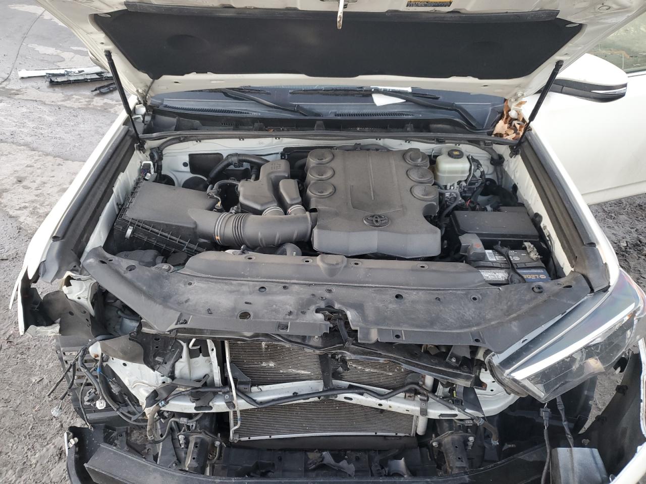 2017 Toyota 4Runner - Image 12
