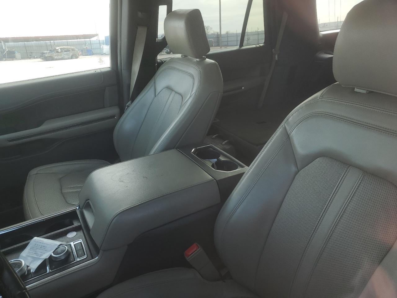 2018 Ford Expedition - Image 10