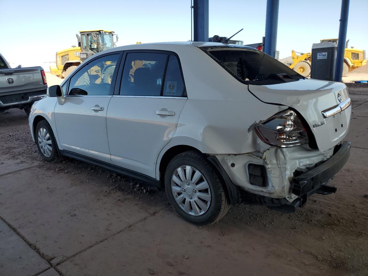 2009 Nissan Versa - Image 2