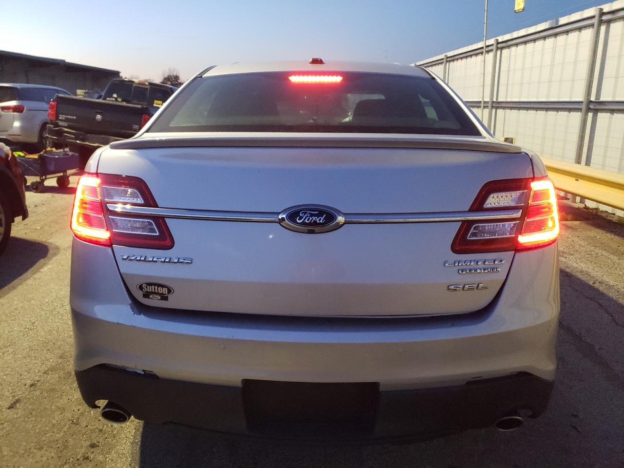 2014 Ford Taurus Sel VIN: 1FAHP2E88EG175870 Lot: 79838284