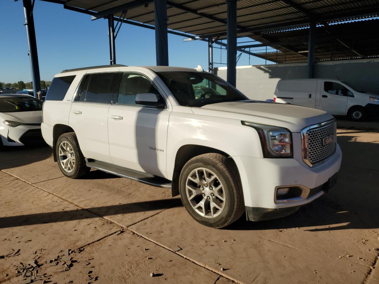 2015 GMC Yukon - Image 4