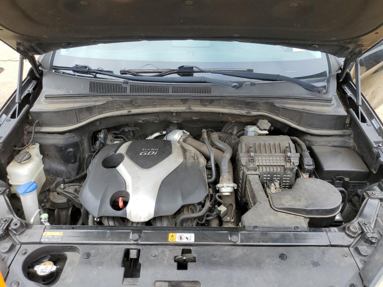 2013 Hyundai Santa Fe - Image 12