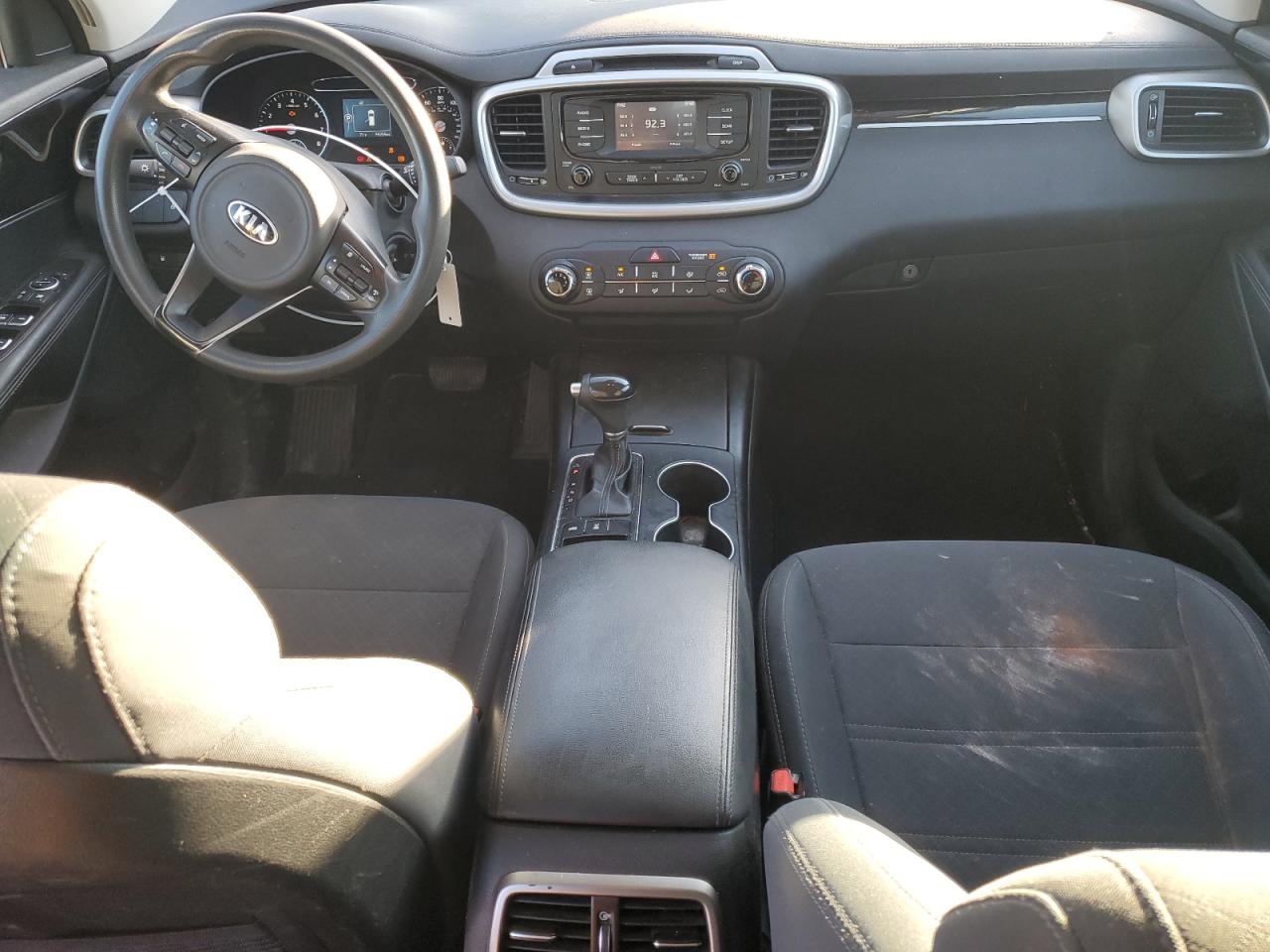 2017 Kia Sorento - Image 8