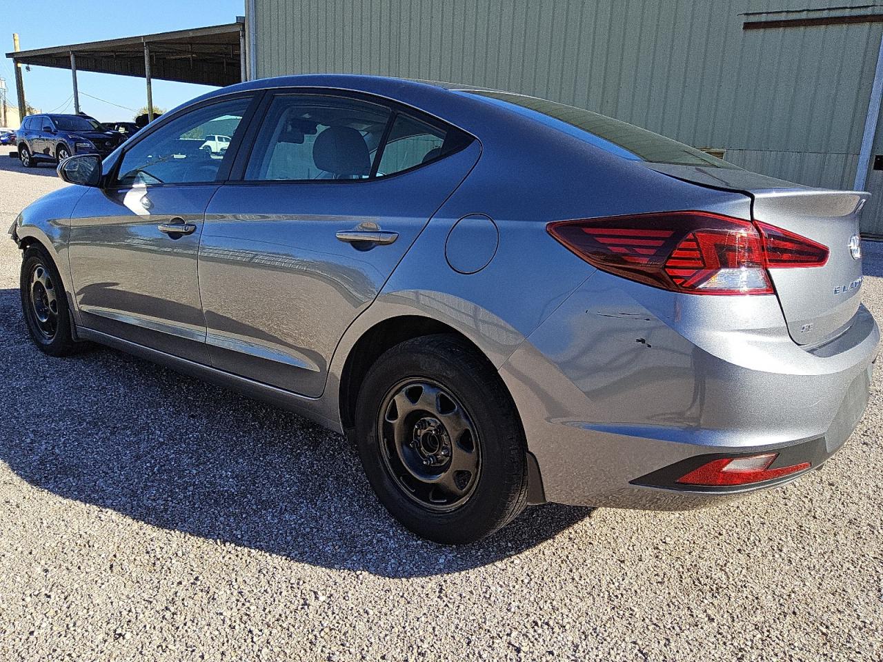 VIN KMHD74LF2KU882610 2019 HYUNDAI ELANTRA no.2