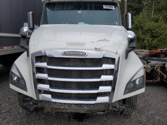 2020 FREIGHTLINER CASCADIA 126 