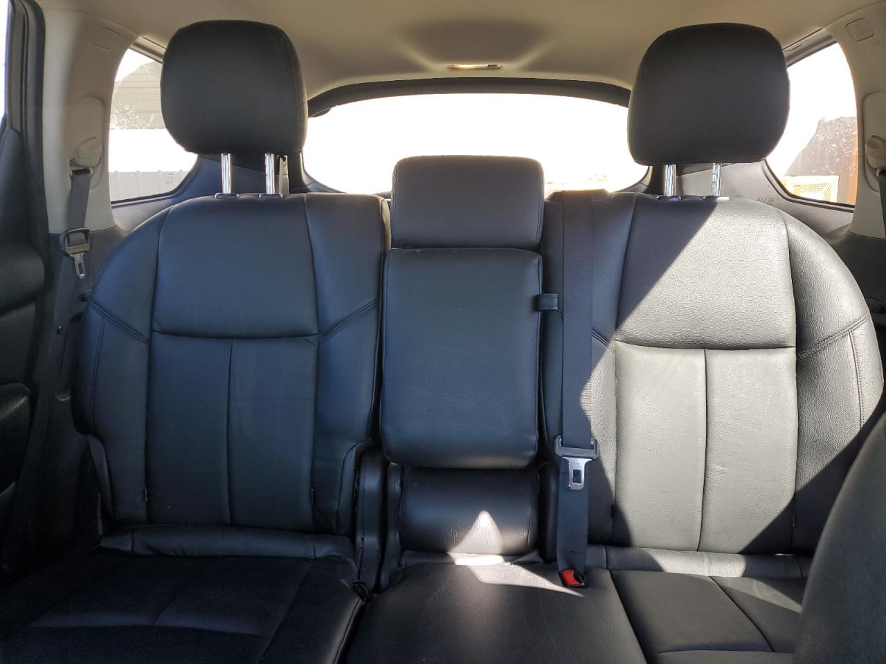 2015 Nissan Pathfinder - Image 10