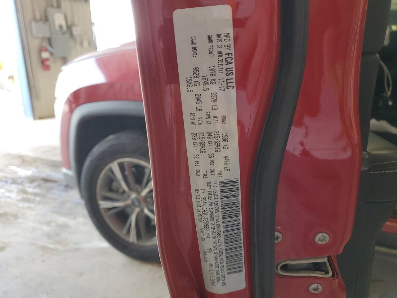 2018 Jeep Compass - Image 13