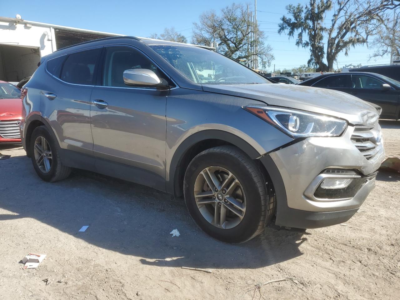 VIN 5NMZUDLB9JH082859 2018 HYUNDAI SANTA FE no.4