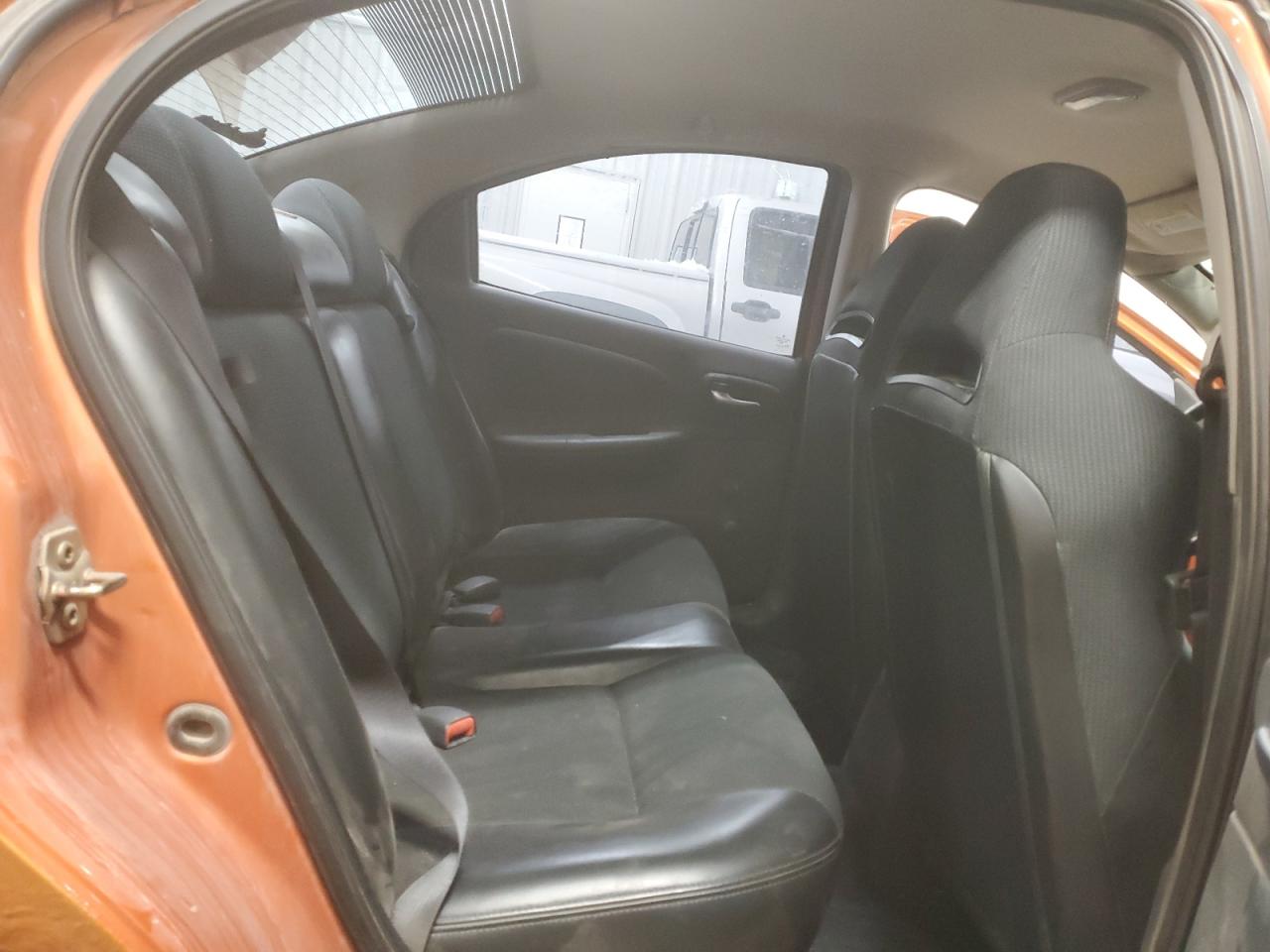 2005 Dodge Neon - Image 11