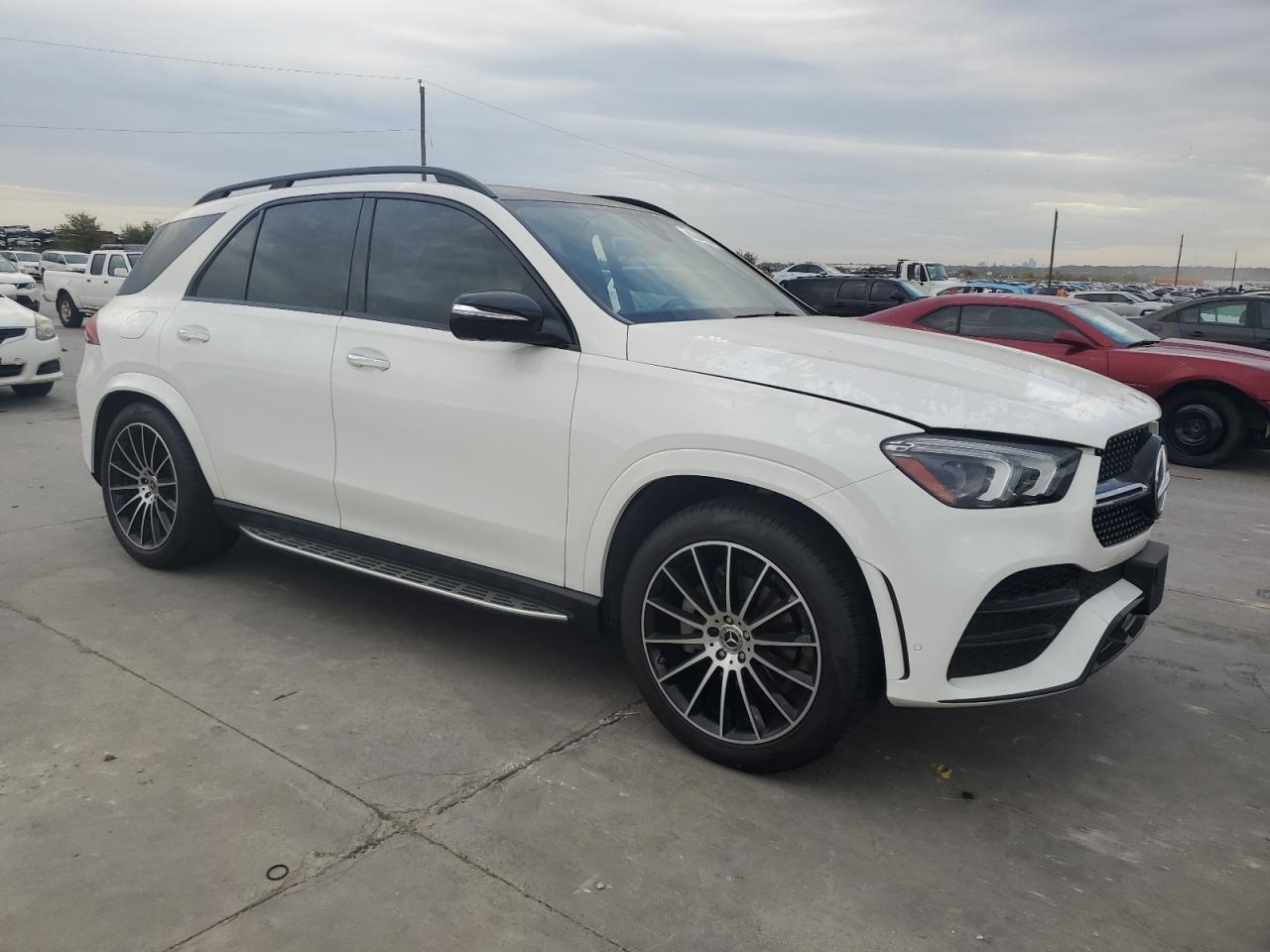 2022 Mercedes-Benz GLE - Image 4