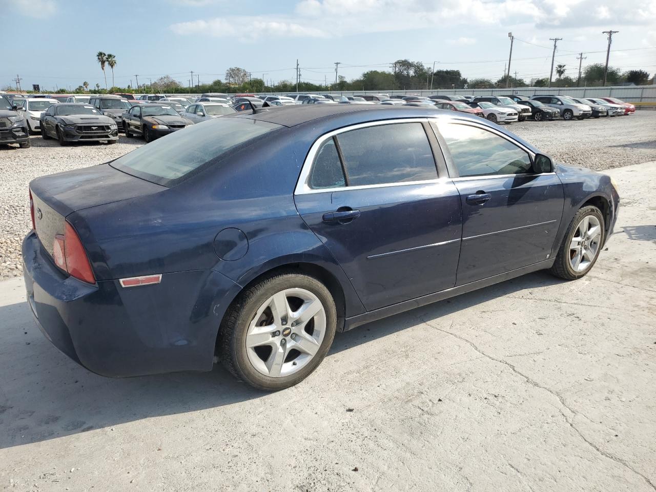 2009 Chevrolet Malibu - Image 3