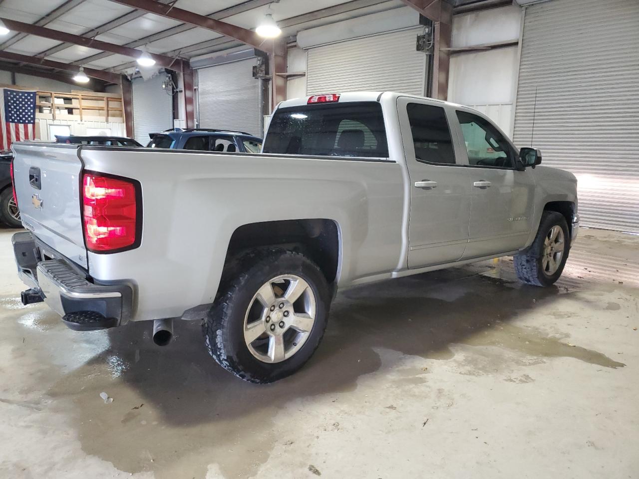 2015 Chevrolet Silverado - Image 3