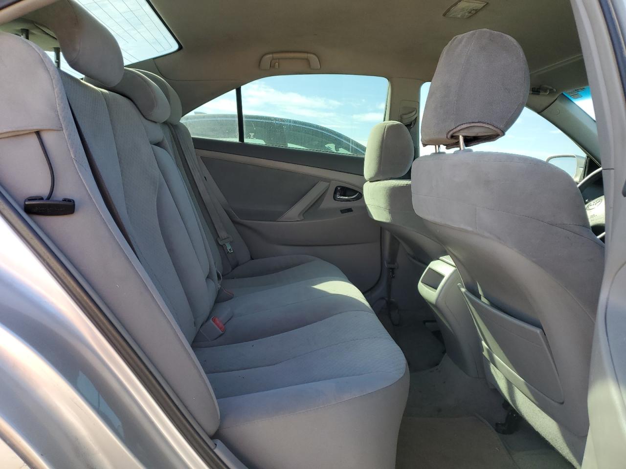 2009 Toyota Camry - Image 10