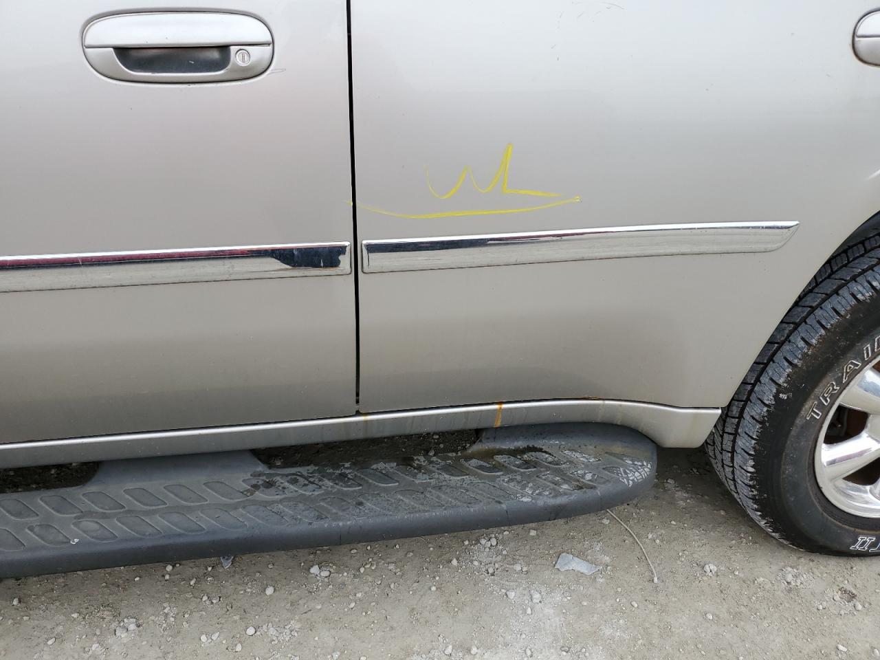 2007 GMC Envoy - Image 12