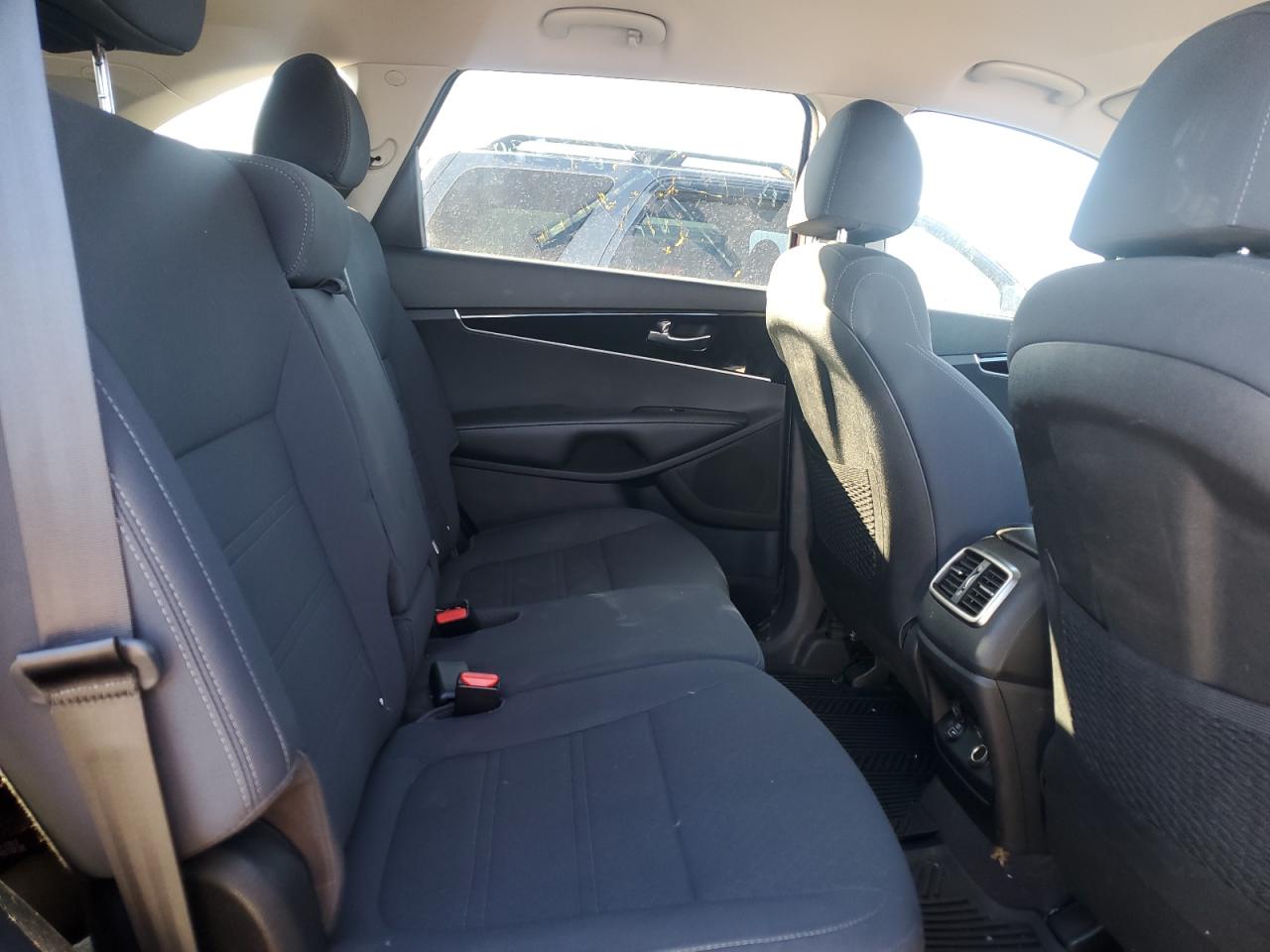 2019 Kia Sorento - Image 11