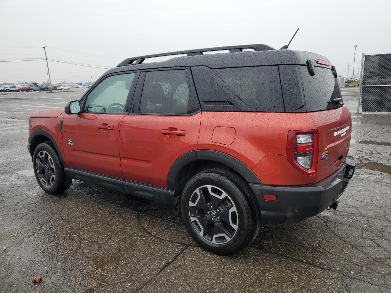 2023 Ford Bronco - Image 2