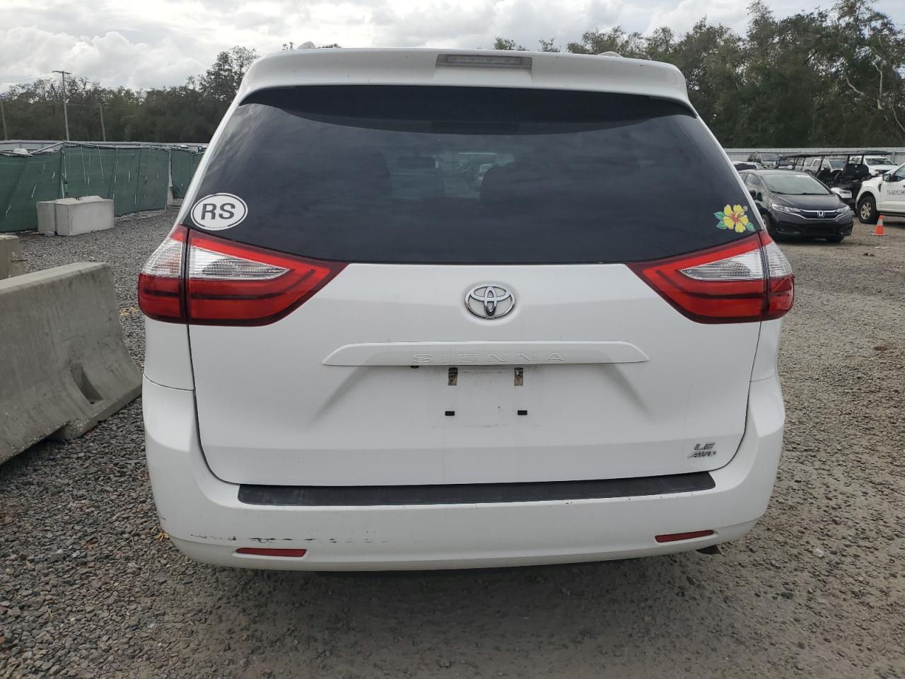 2015 Toyota Sienna Le VIN: 5TDJK3DC4FS116117 Lot: 79629164