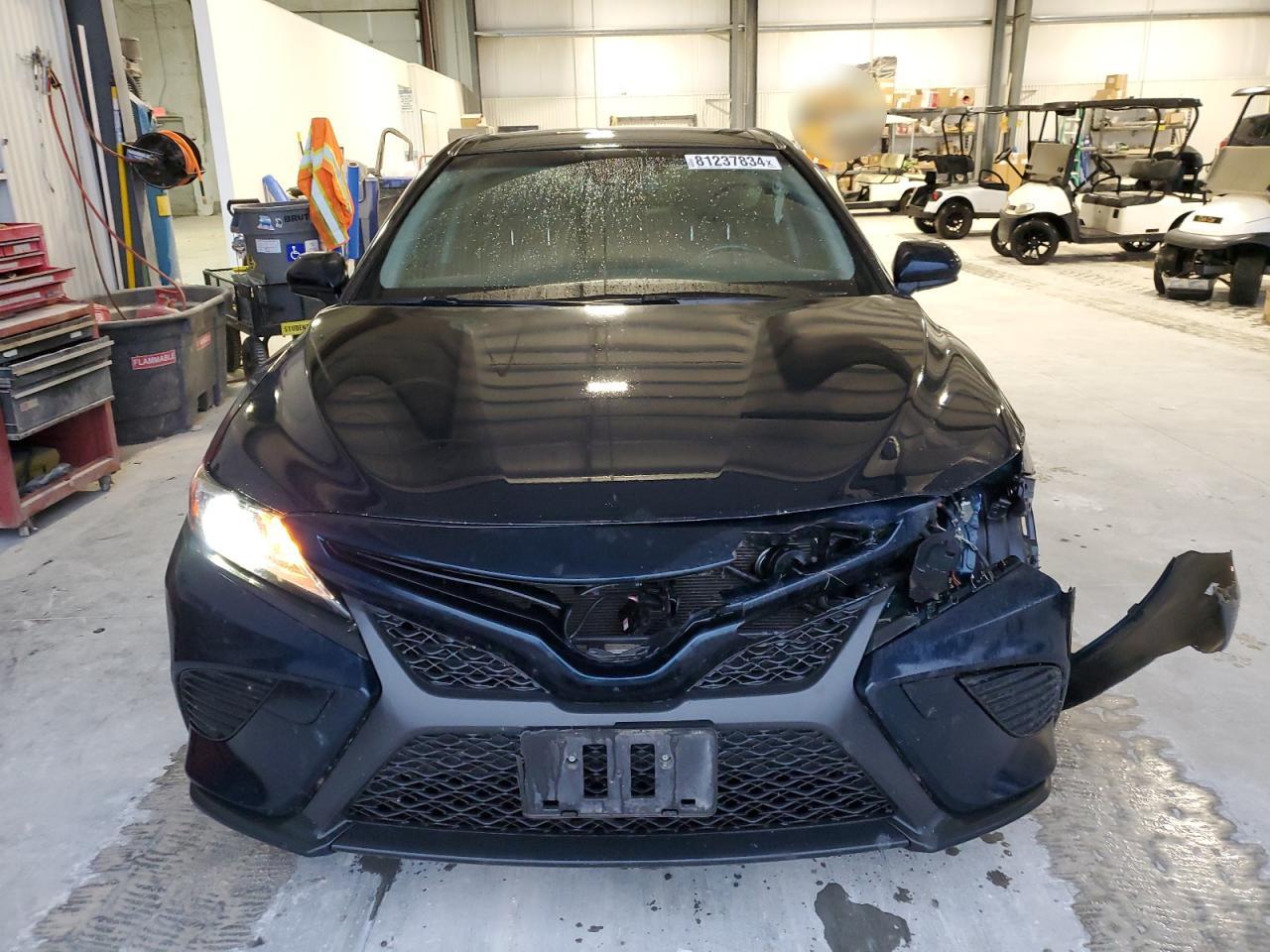 2018 Toyota Camry - Image 5
