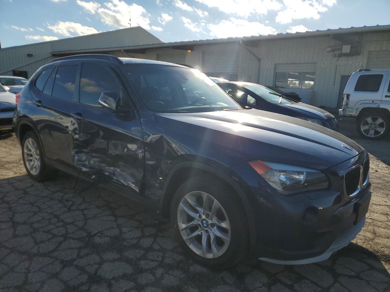 VIN WBAVL1C5XFVY38555 2015 BMW X1 no.4