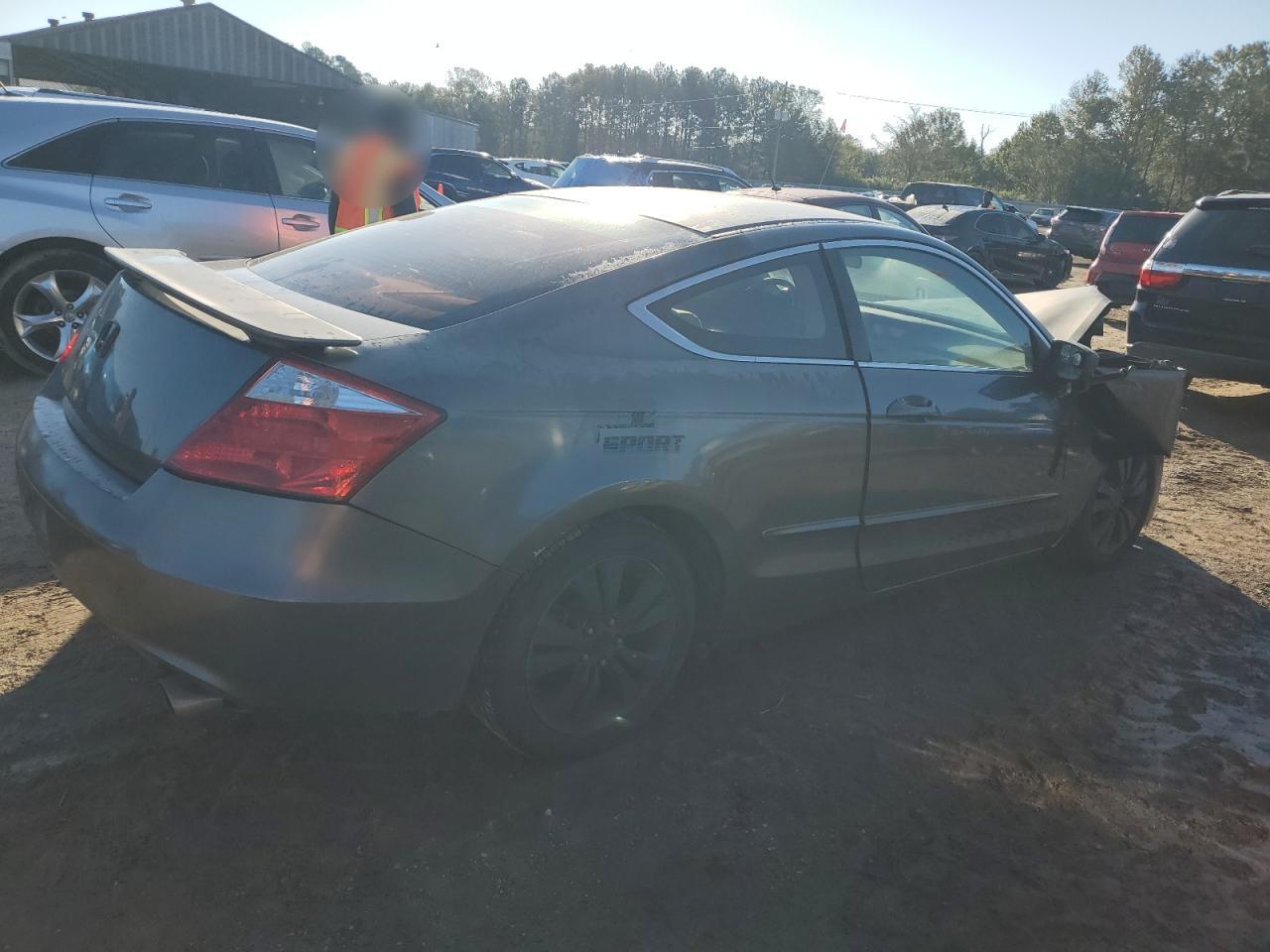 2010 Honda Accord - Image 3