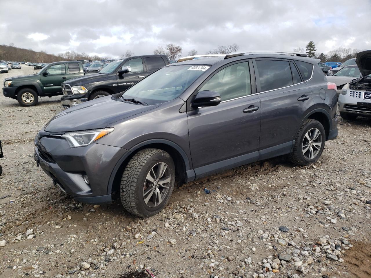 VIN JTMRFREV8GJ073636 2016 TOYOTA RAV4 no.1