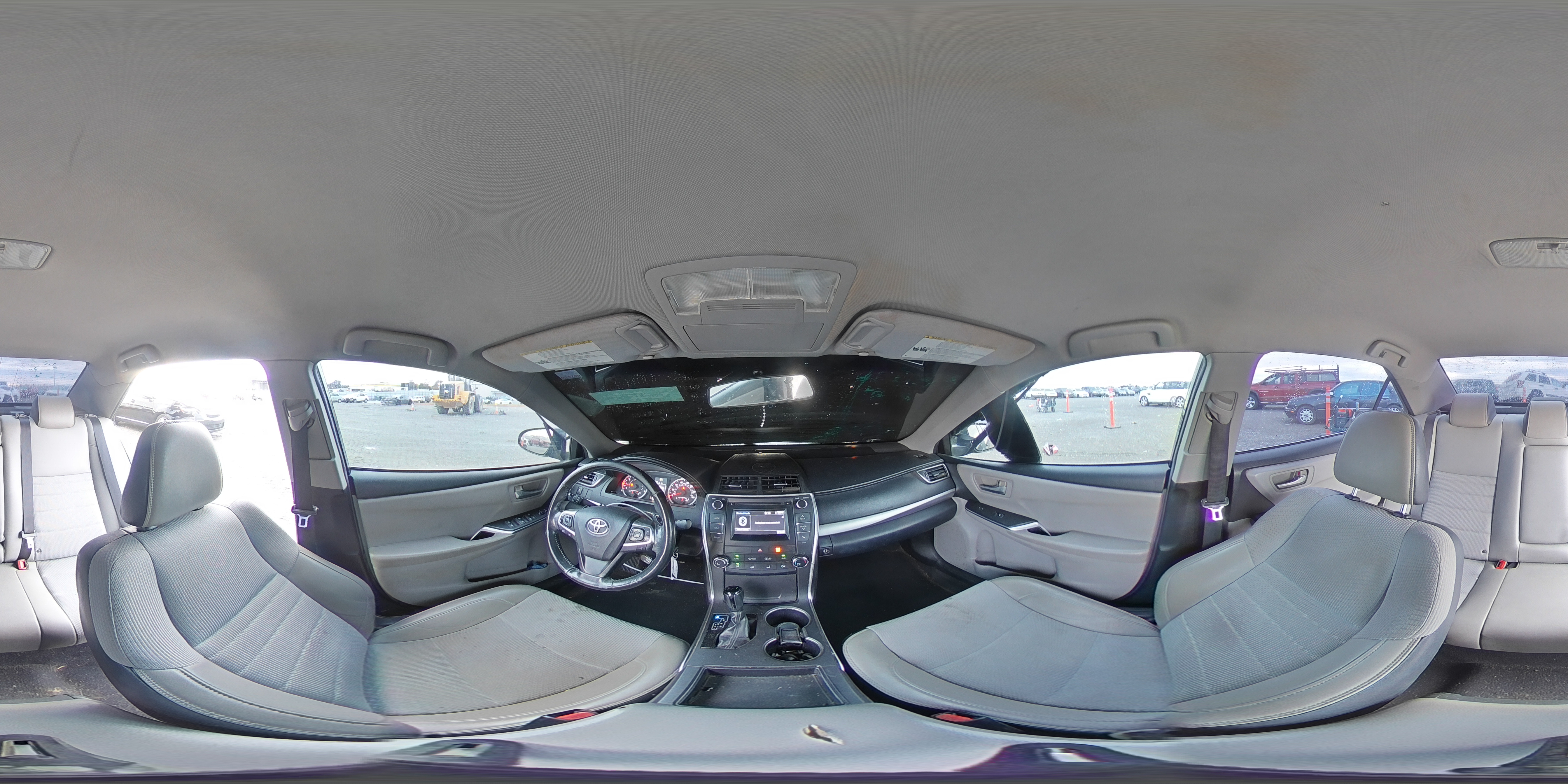 2016 Toyota Camry - Image 12