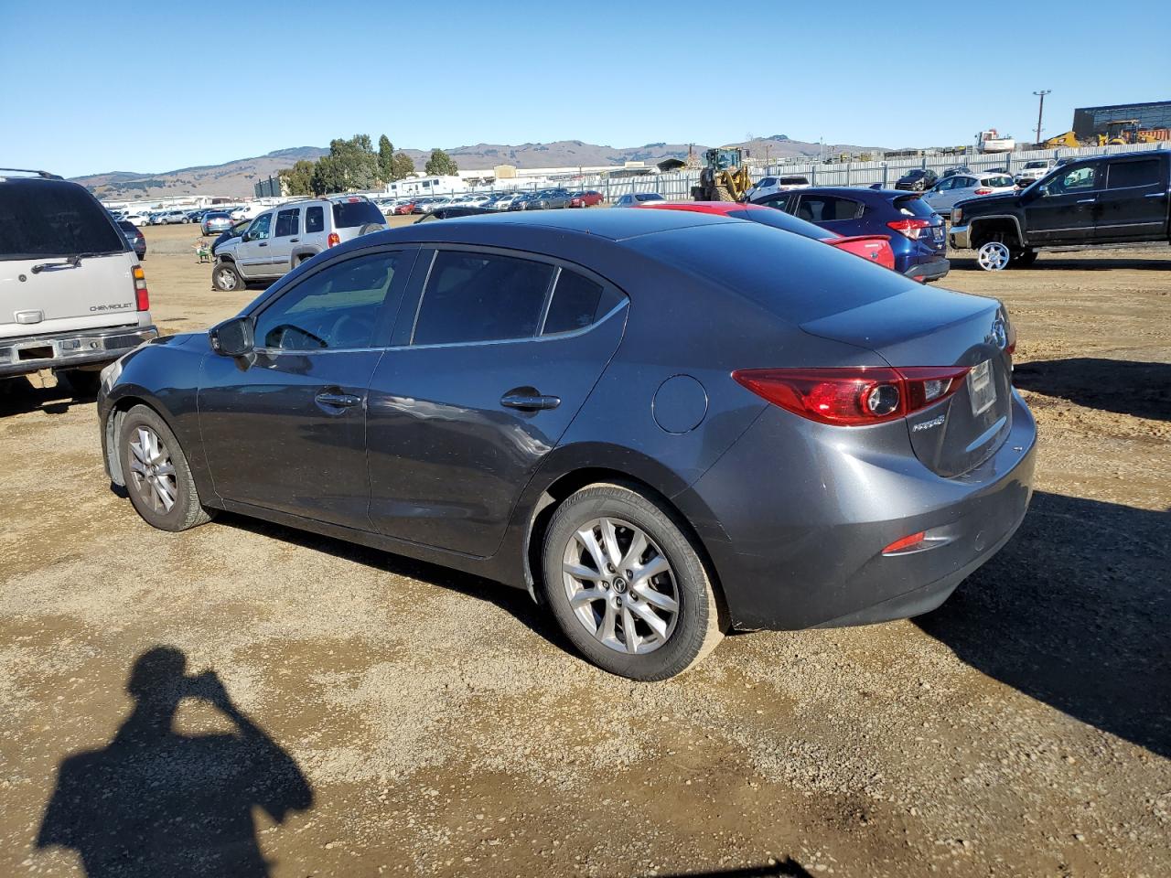 VIN JM1BM1U73G1303983 2016 MAZDA 3 no.2