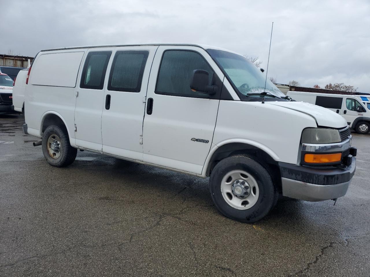 2007 Chevrolet Express - Image 4