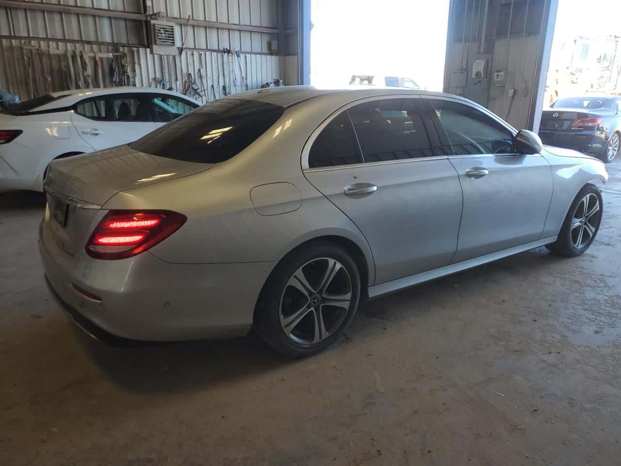 VIN WDDZF4JB6JA381898 2018 MERCEDES-BENZ E-CLASS no.3