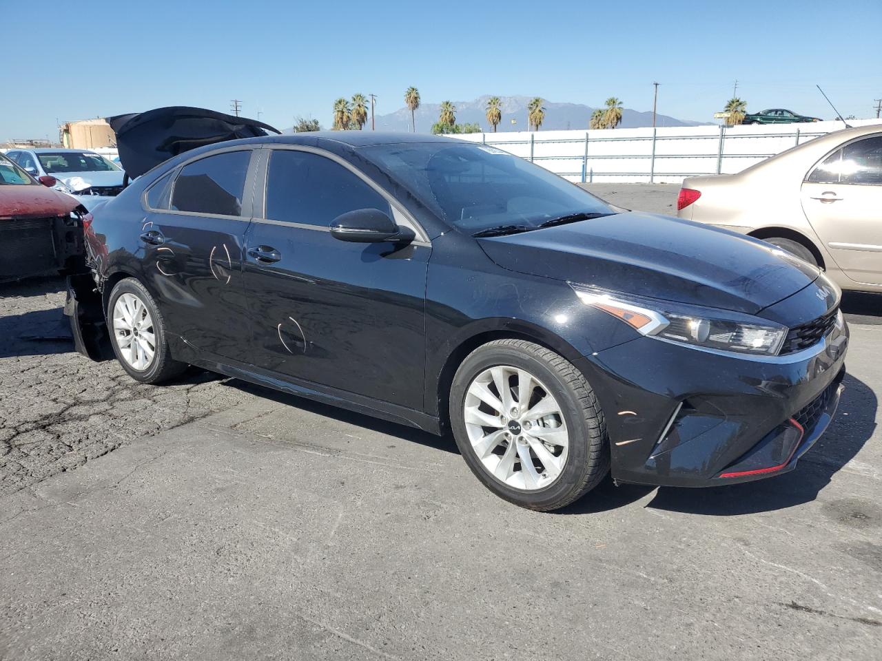 VIN 3KPF54AD2PE653189 2023 KIA FORTE no.4