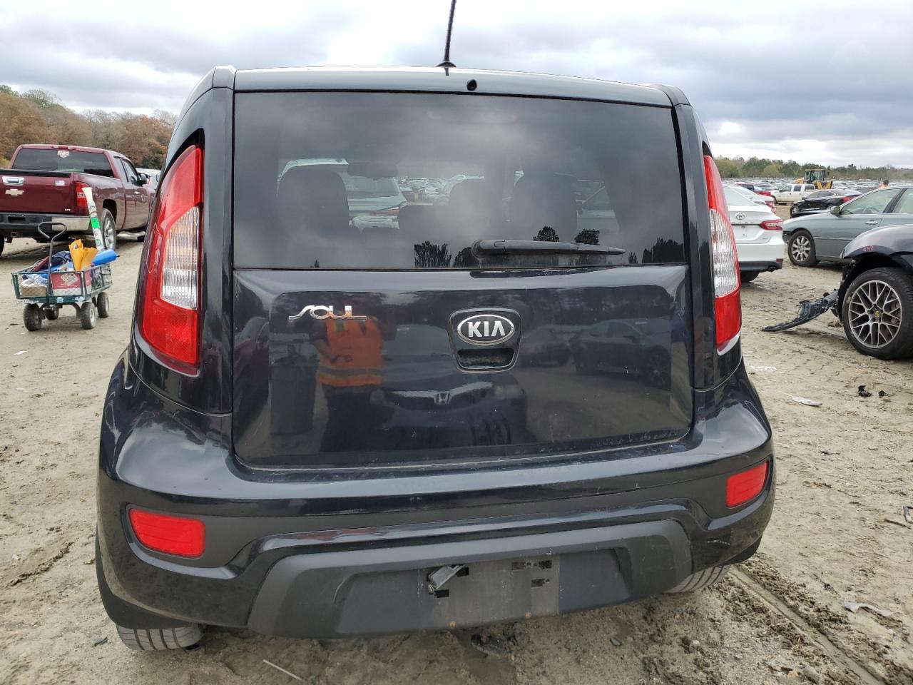 2013 Kia Soul + VIN: KNDJT2A64D7588346 Lot: 79776994