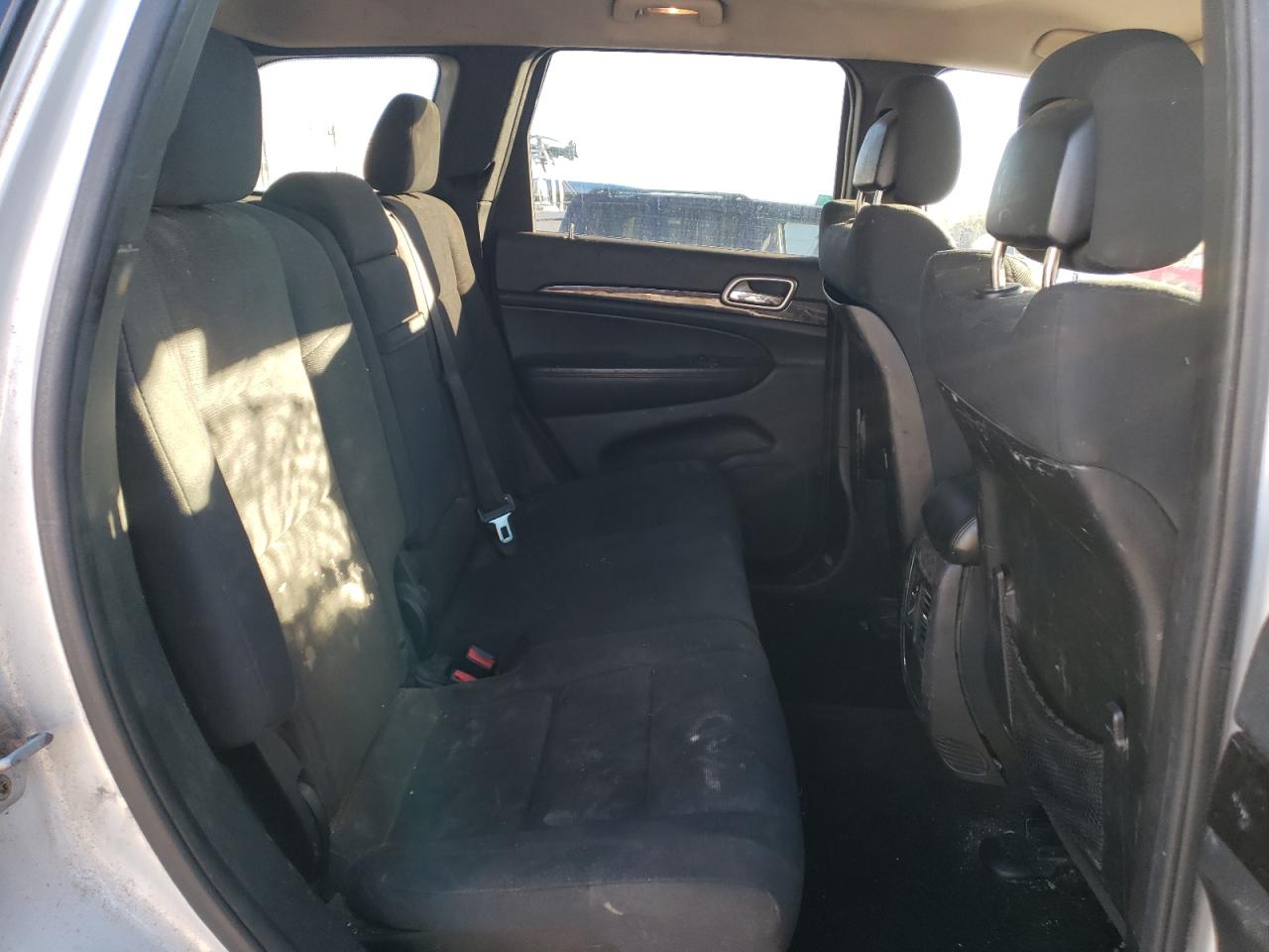 2011 Jeep Grand Cherokee - Image 12