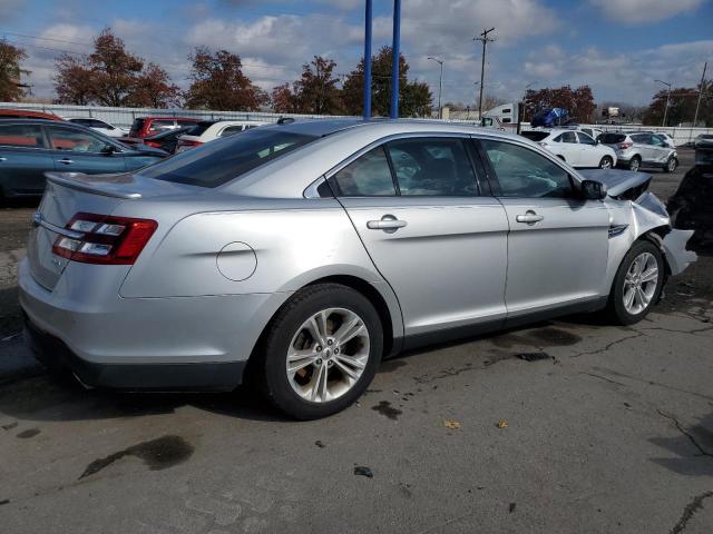  FORD TAURUS 2017 Серебристый