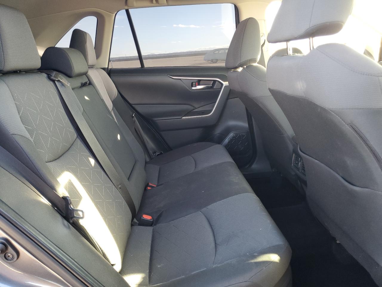2023 Toyota RAV 4 - Image 11