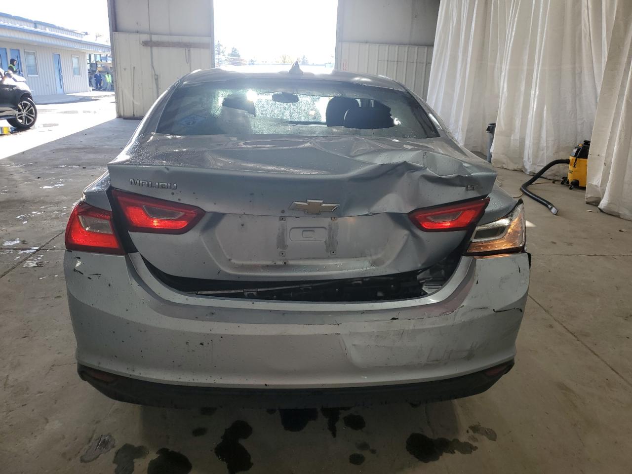 2017 Chevrolet Malibu - Image 6