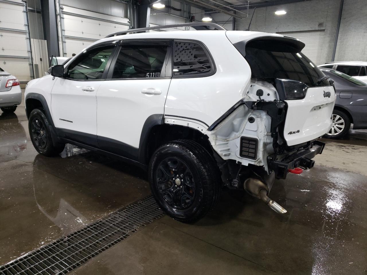 2019 Jeep Cherokee - Image 2